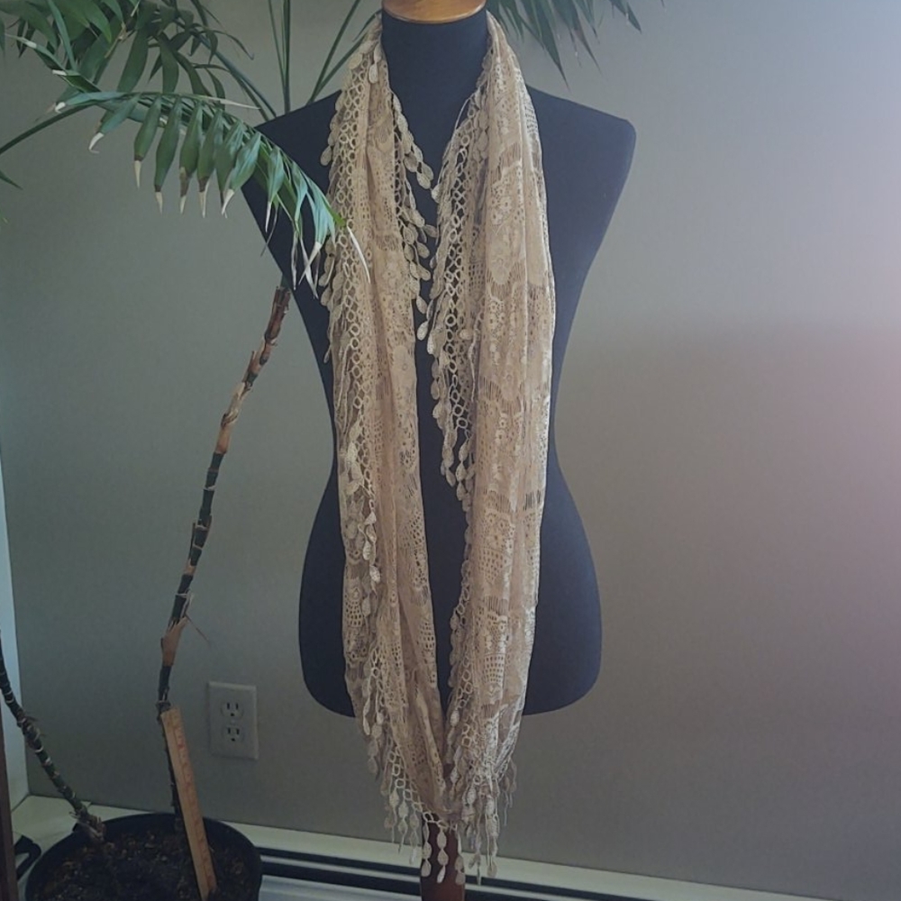 NWOT Tan Lace Infinity Scarf - Picture 2 of 4